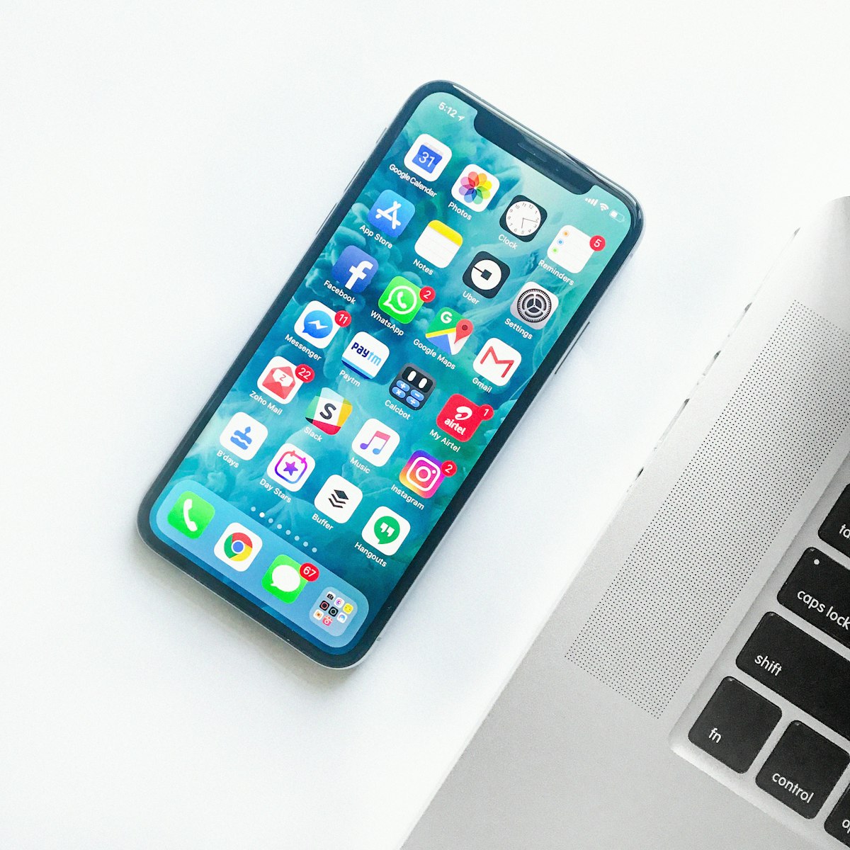 iPhone上使用快连网络加速应用